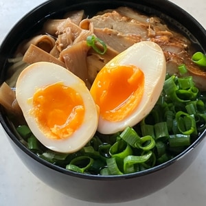 自家製チャーシューともやしの醬油ラーメン